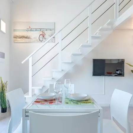 Affittimoderni - Blue Loft شقة كاستيلساردو